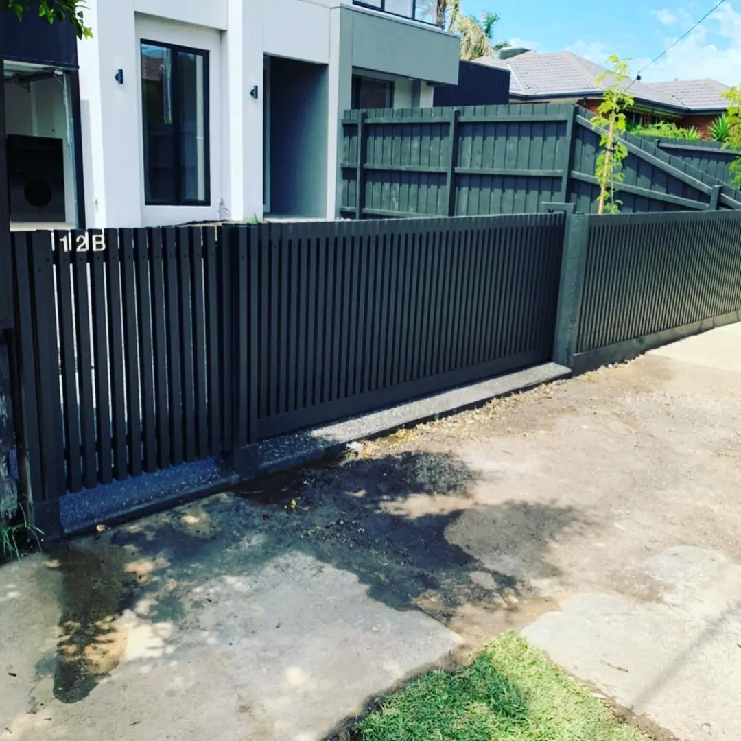 Modern charcoal automatic gate and slat fence